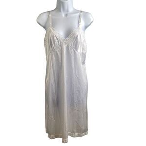 Vanity Fair Women's White Slip Nightgown Dress Size S Sheer Babydoll Lingerie‎